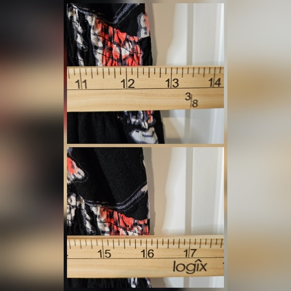 Eyeshadow Rayon Black Floral Jumper with Crochet Stitch Neckline & Pockets Small - Picture 3 of 14